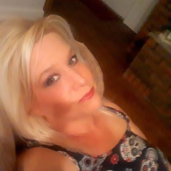 Meet your Posher, Tammie - Picture 1 of 1